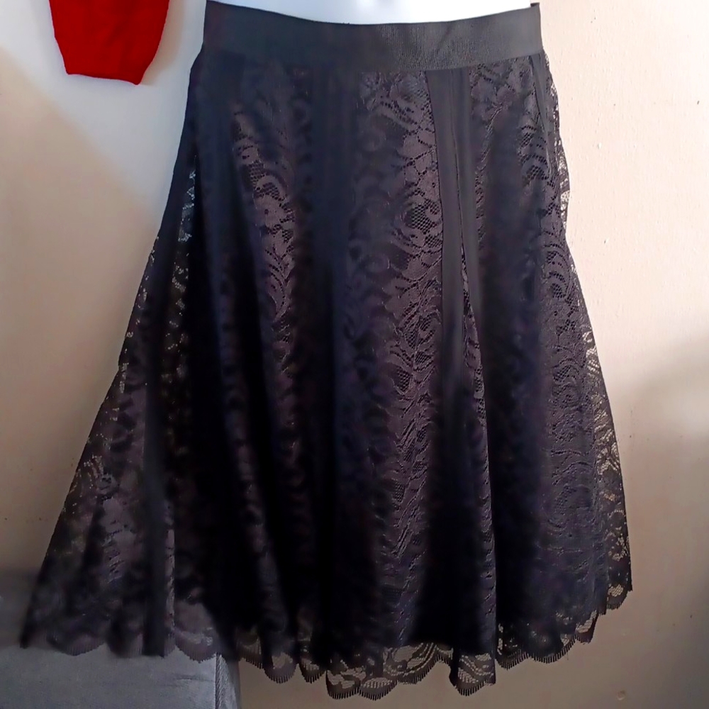 Apostrophe Black Lace Ribbons & Satin Layered Skirt Size 6 Elegant